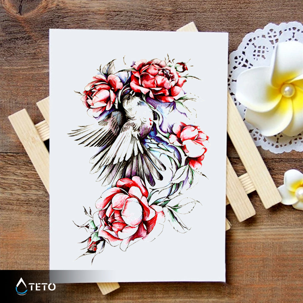 Pájaro con flores