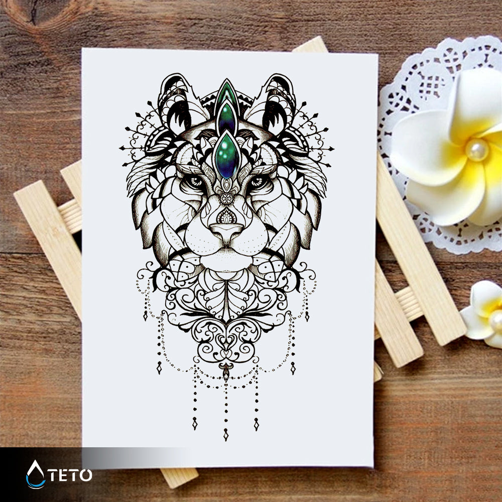 Tigre con adornos