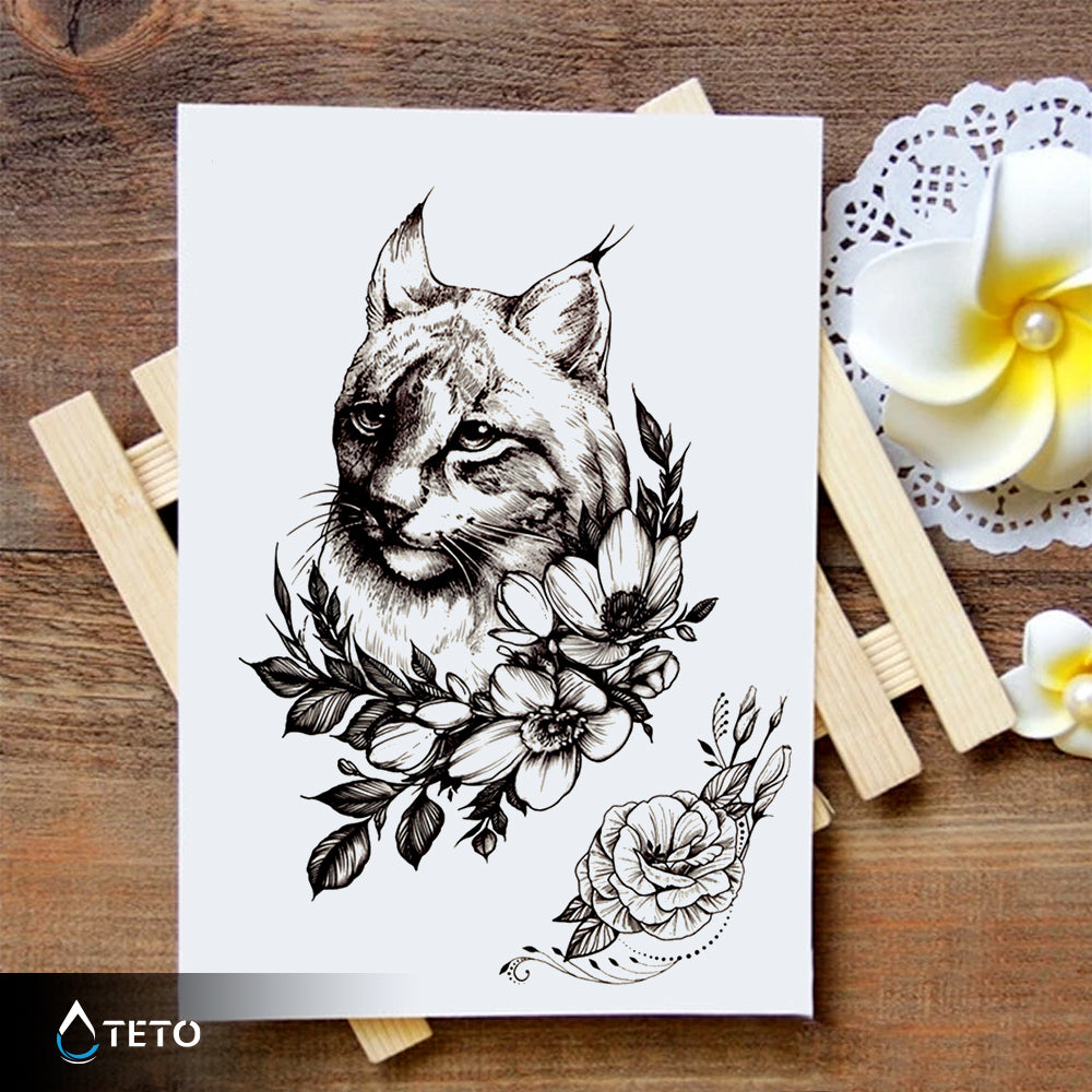 Lince con una flor