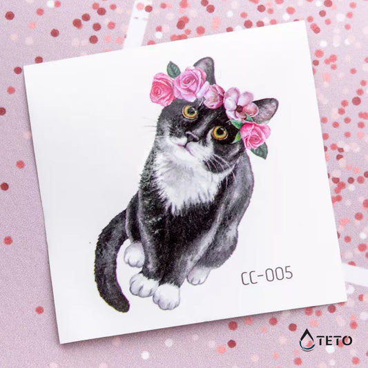 Gato con flores