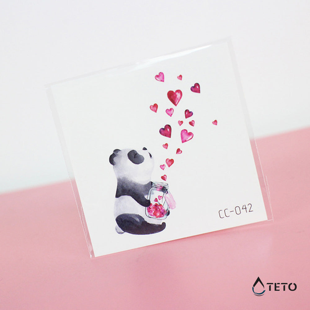 Panda con corazones