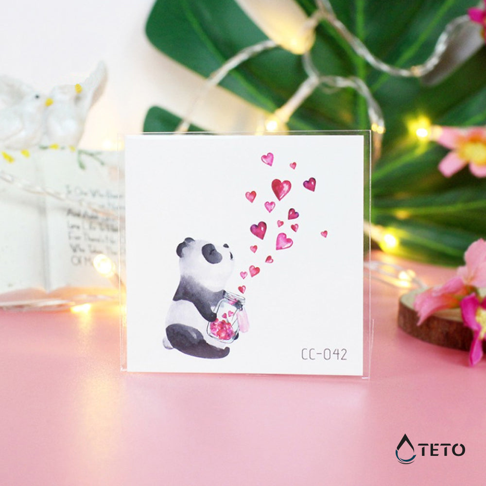 Panda con corazones