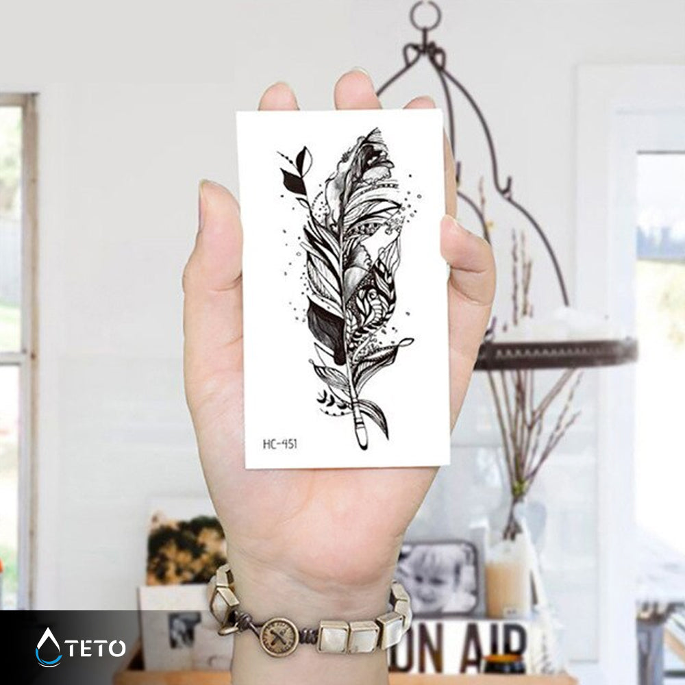 Pluma desintegrándose